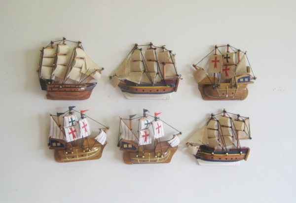 Fridge magnets which formed the blueprint for the hull of the ship phicons.